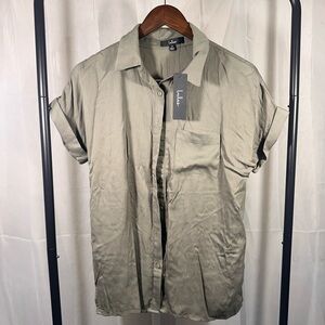 Lulu's Men's Casual Button Down Shirt in Gray